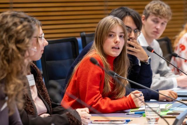 Policy dialogue between Wopke Hoekstra, European Commissioner, and young people - European Youth week 2025